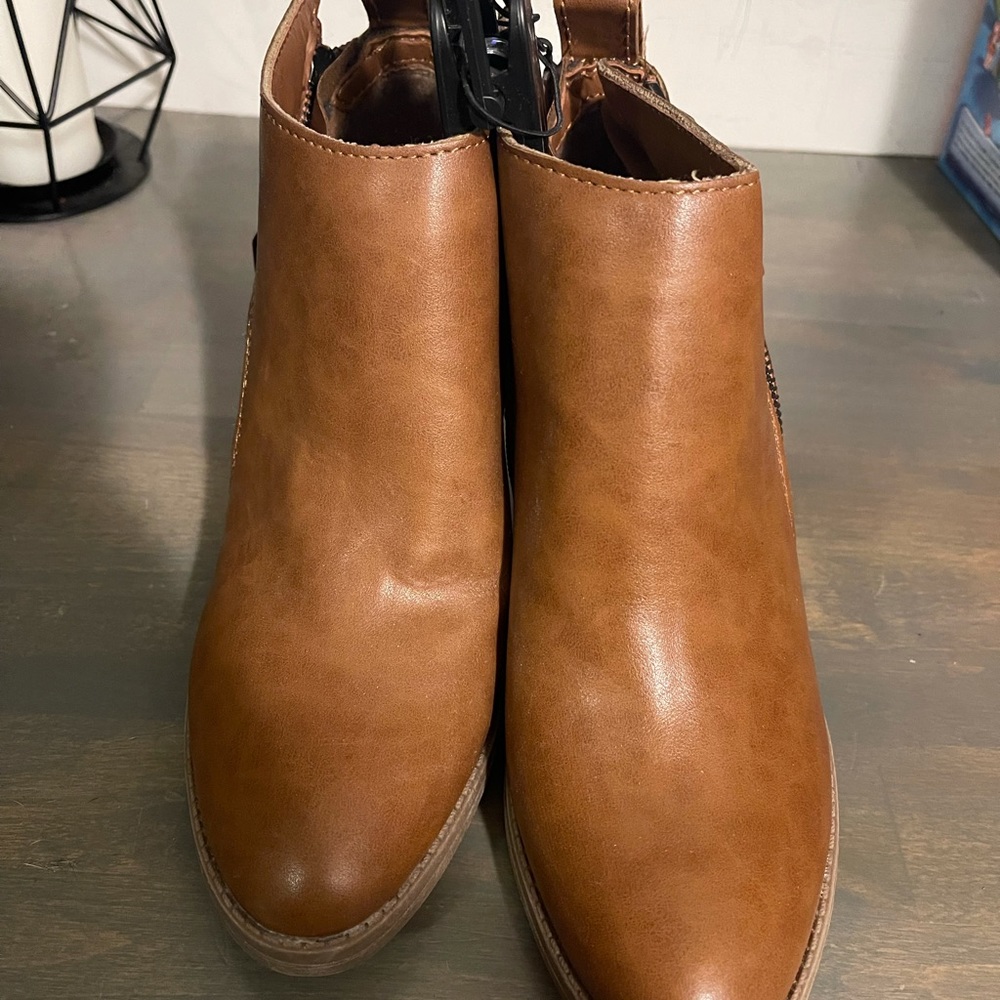 booties - Picture 5 of 5